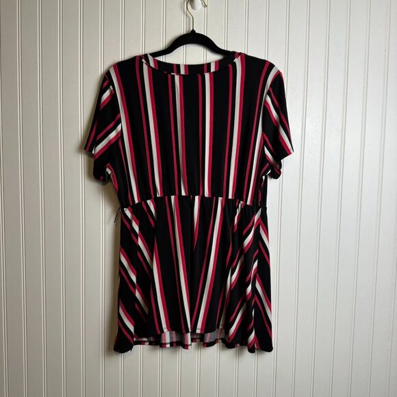 Torrid Black Stripe Wrap Style Short Sleeve Top Missing Belt N17 - Picture 4 of 8